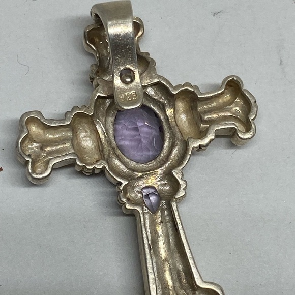 Vintage Cross with Purple Amethyst Center Stone - Picture 4 of 9